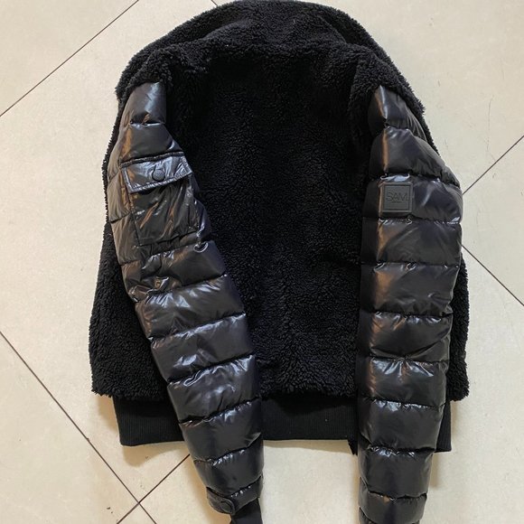 SAM New York - Acrylic Fiber - Down - Faux Fur - Fleece - Nylon - Poly - Picture 2 of 3
